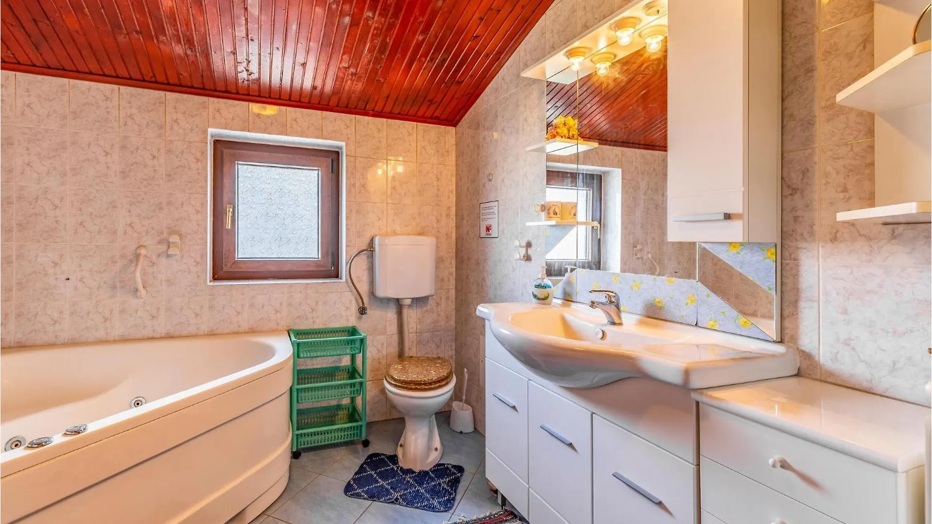 Lovely Apartment In Pula With Wifi