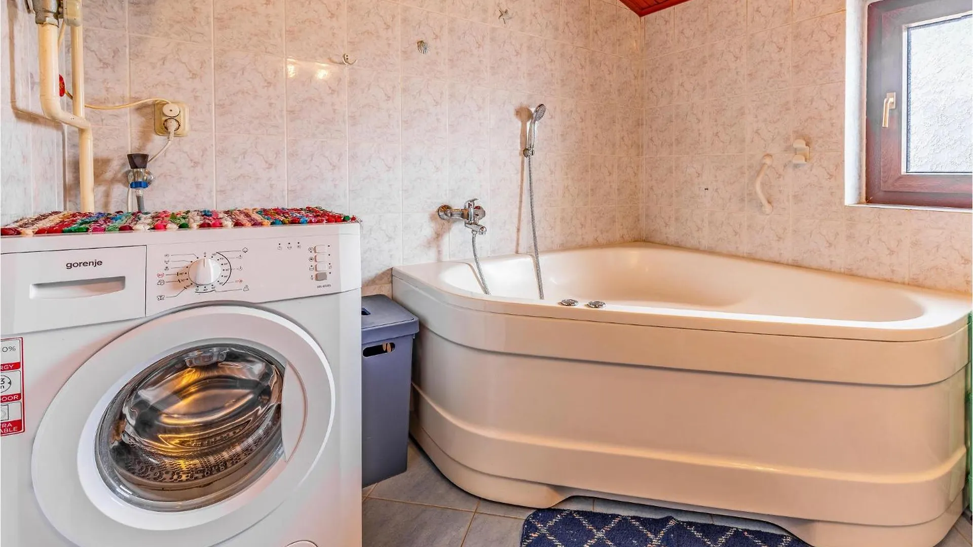 Lovely Apartment In Pula With Wifi