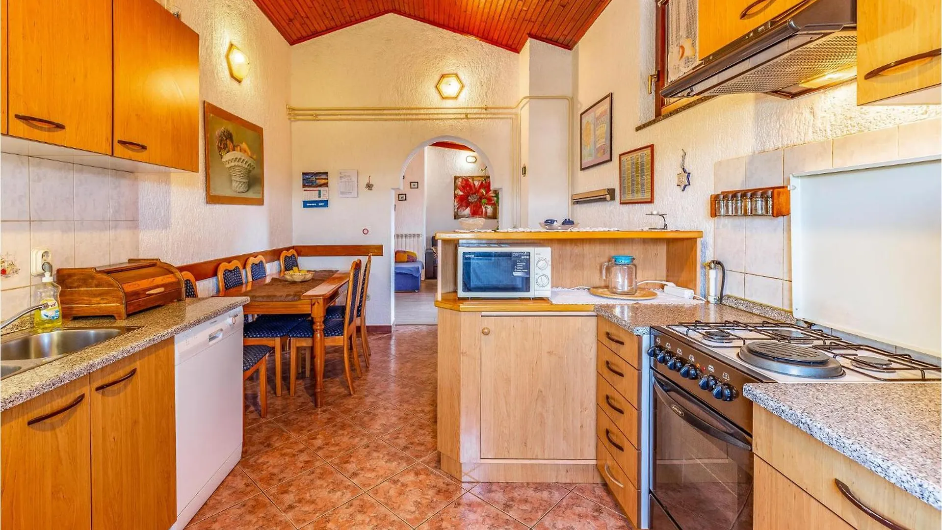 Lovely Apartment In Pula With Wifi