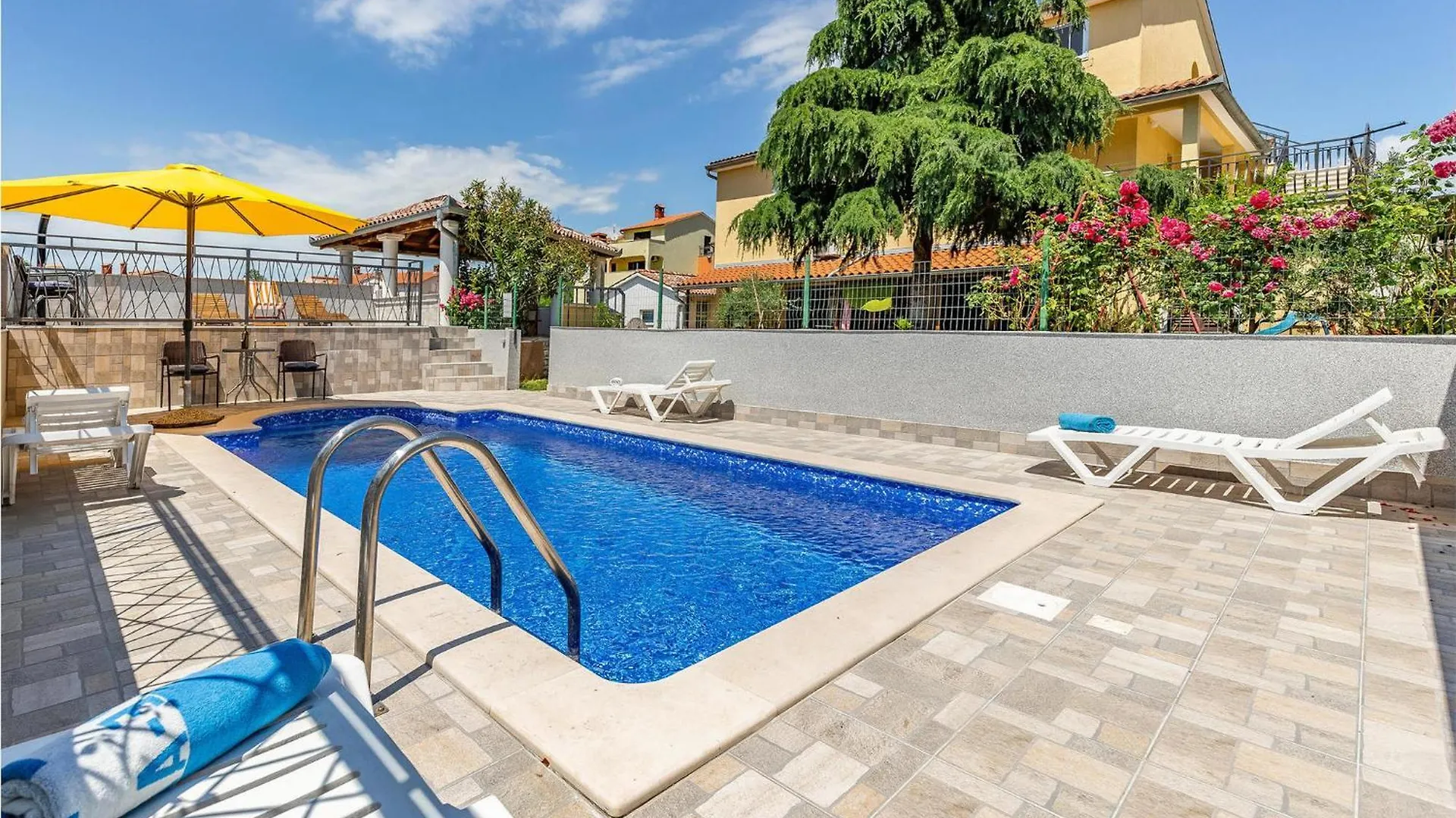 Lovely Apartment In Pula With Wifi