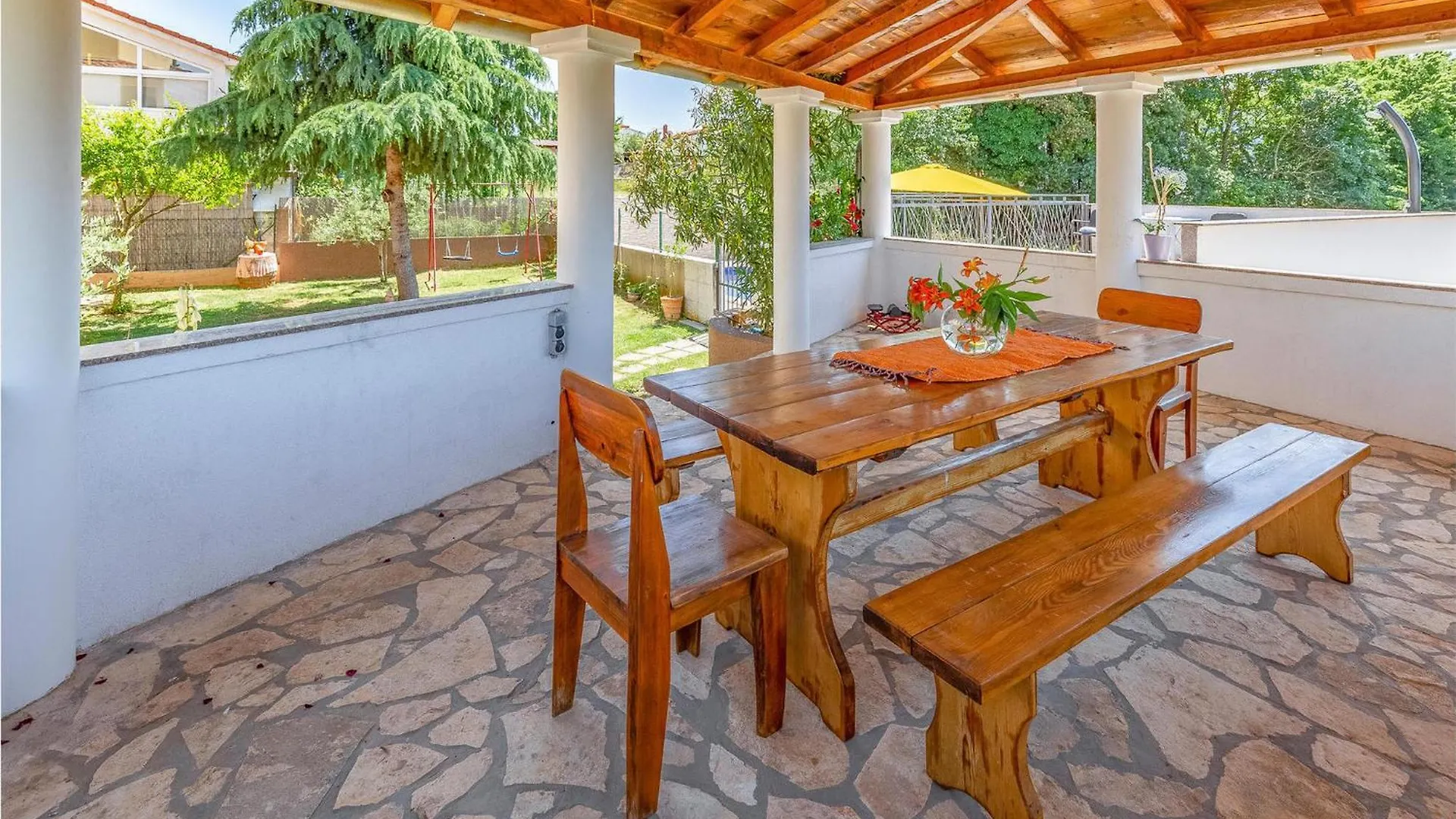 Lovely Apartment In Pula With Wifi