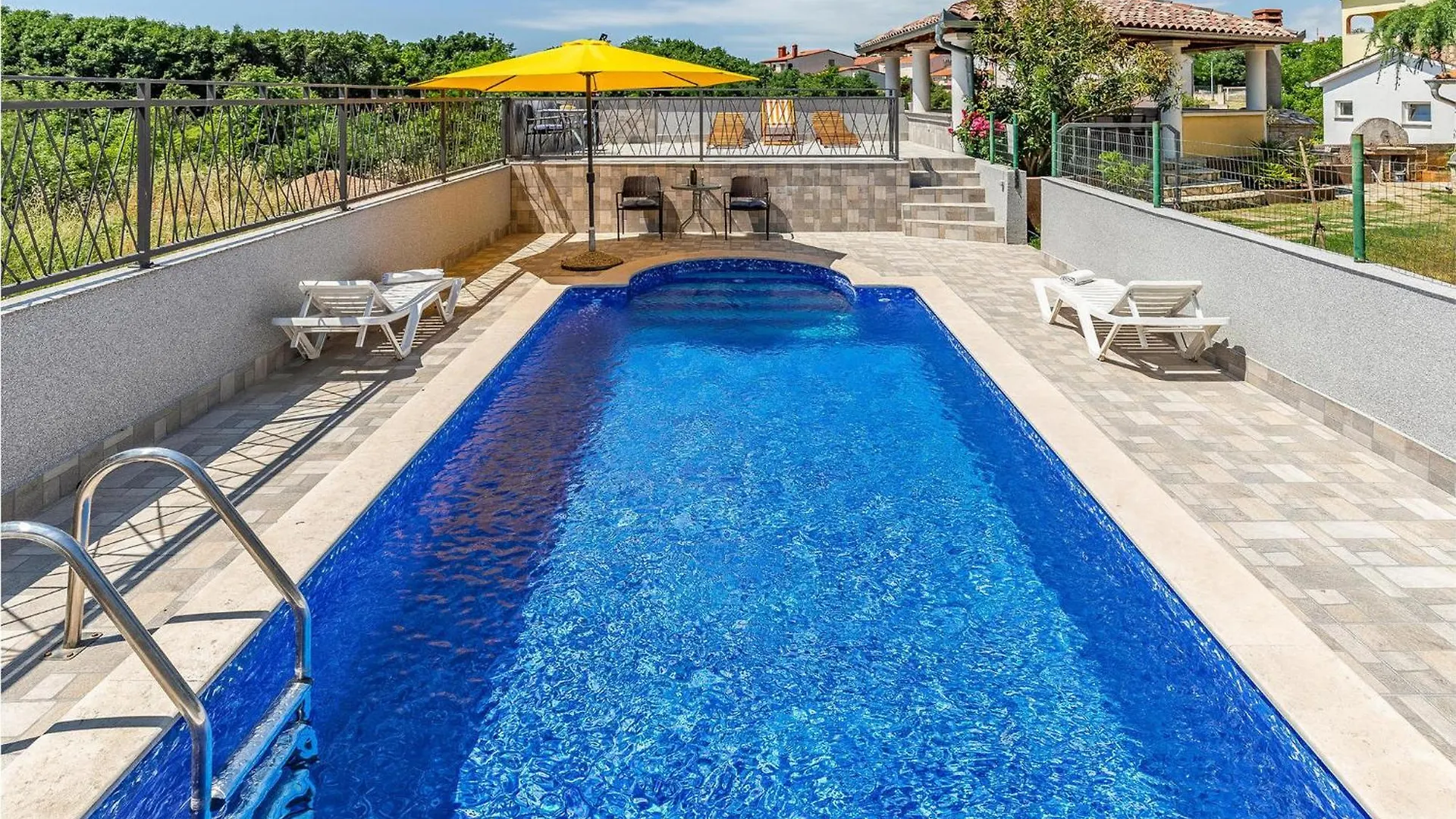 Lovely Apartment In Pula With Wifi